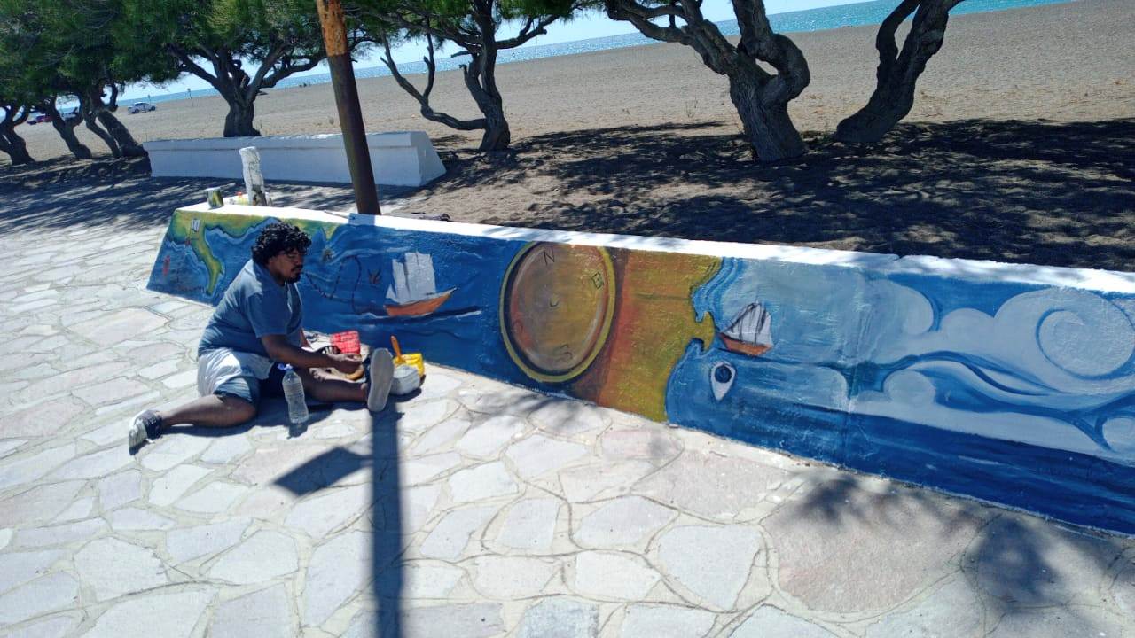 Talleristas comenzaron a recrear la historia de Playa Unión en los muretes