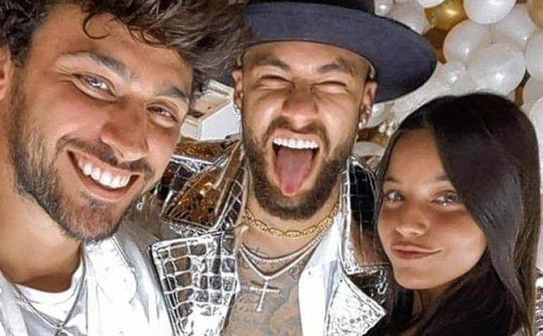 Lizardo Ponce alimentó las versiones de romance entre Emilia Mernes y Neymar