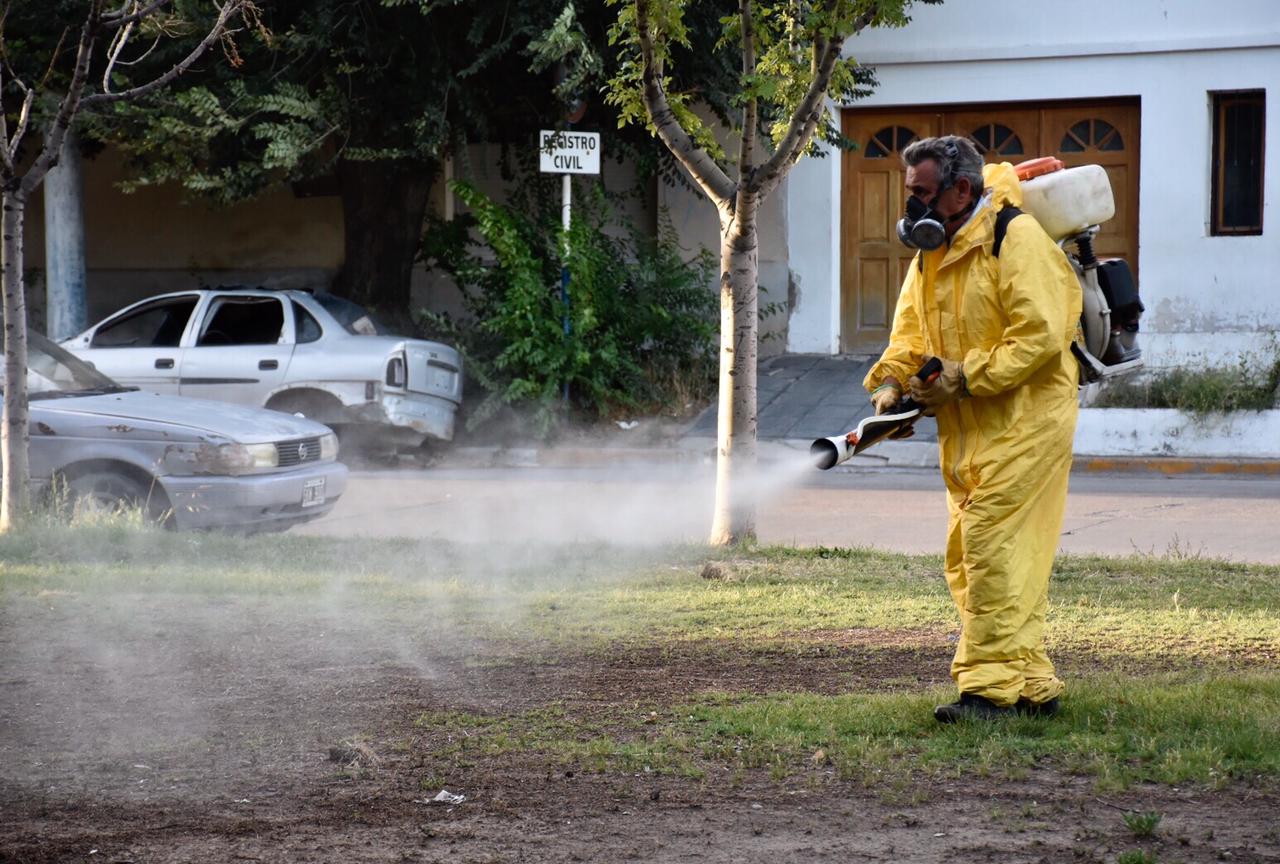 El Municipio de Trelew intensifica las tareas de fumigación y desinfección en la ciudad