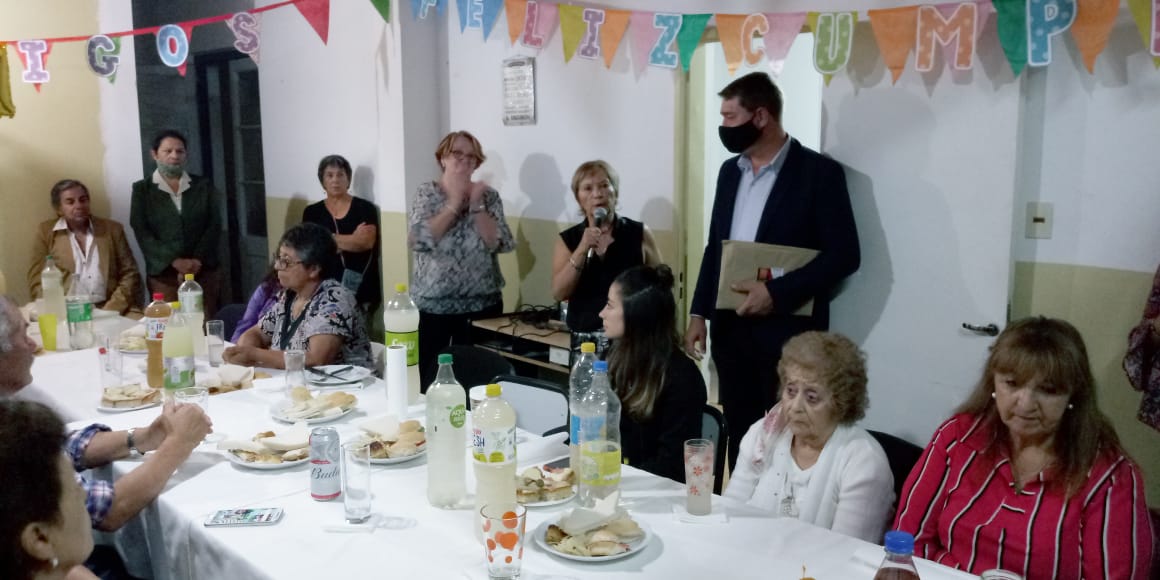 Biss acompañó al Club de Amigos de Adultos Mayores en la celebración por su 11° aniversario