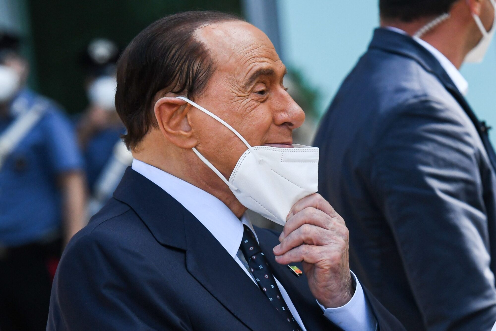 Hospitalizan otra vez a Silvio Berlusconi en Italia