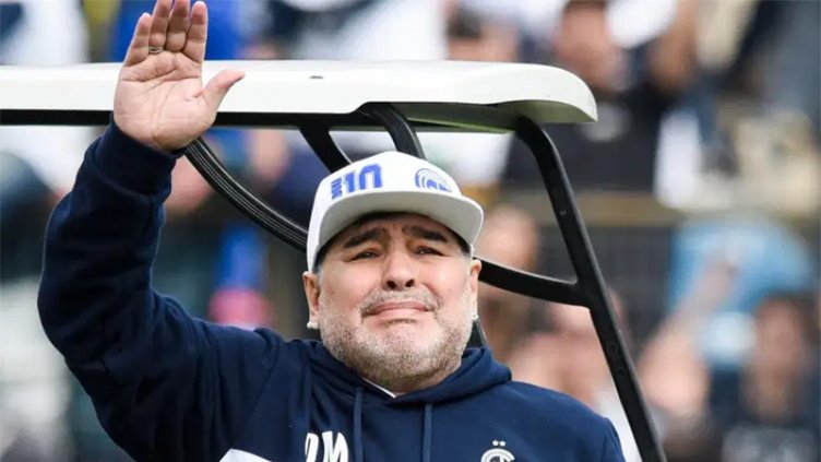 Según la junta, Maradona agonizó 12 horas y los médicos fueron “indiferentes” a su posible muerte