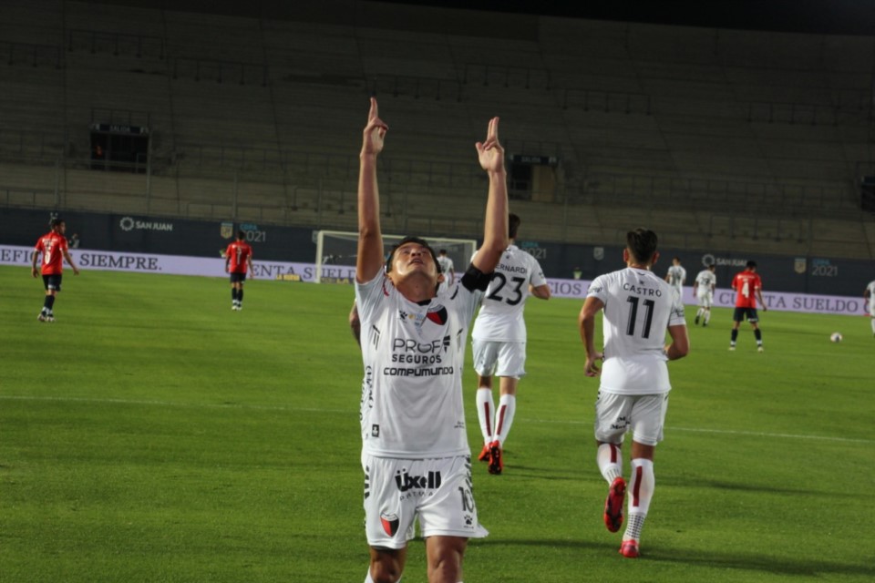 Colón despachó a Independiente y jugará la final de la Copa de la Liga frente a Racing