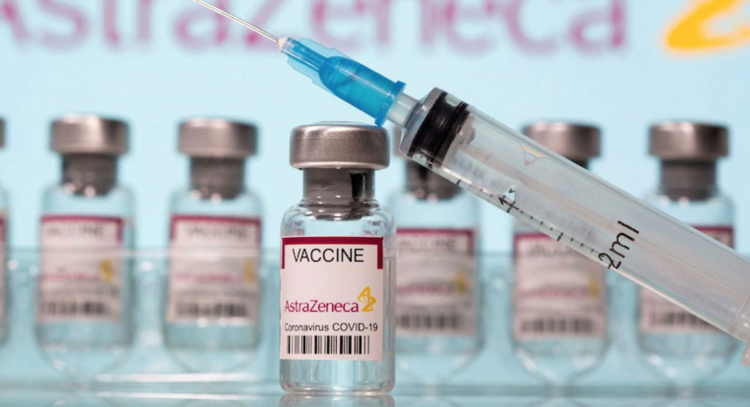 Hoy llegan 930.000 dosis de AstraZeneca y la Argentina superará las 20 millones de vacunas
