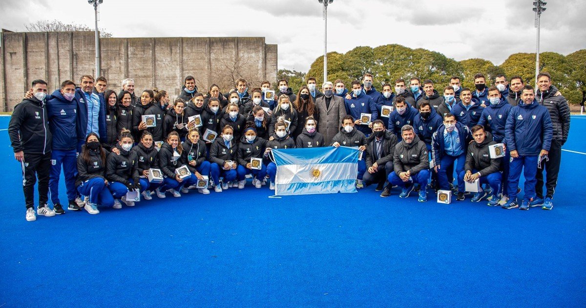 Los seleccionados argentinos de hockey arribaron a Japón para los Juegos Olímpicos de Tokio
