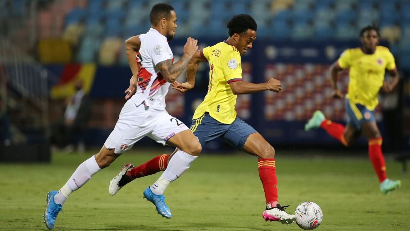 Perú y Colombia definen hoy el tercer puesto de la Copa América