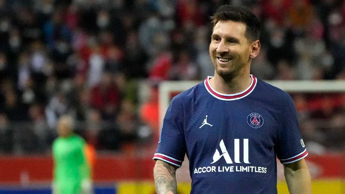 Messi juega hoy su primer partido en el Estadio de los Príncipes frente al Lyon