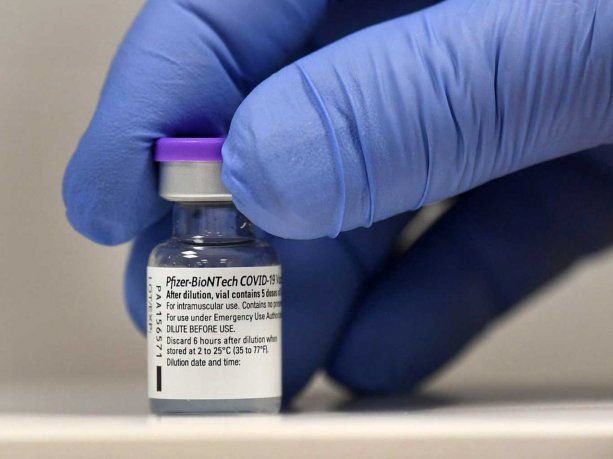 Coronavirus: Pfizer y BioNTech informan alta eficacia de dosis de refuerzo