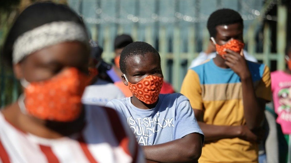 Sudáfrica registra récord de nuevos casos diarios de coronavirus desde que comenzó la pandemia