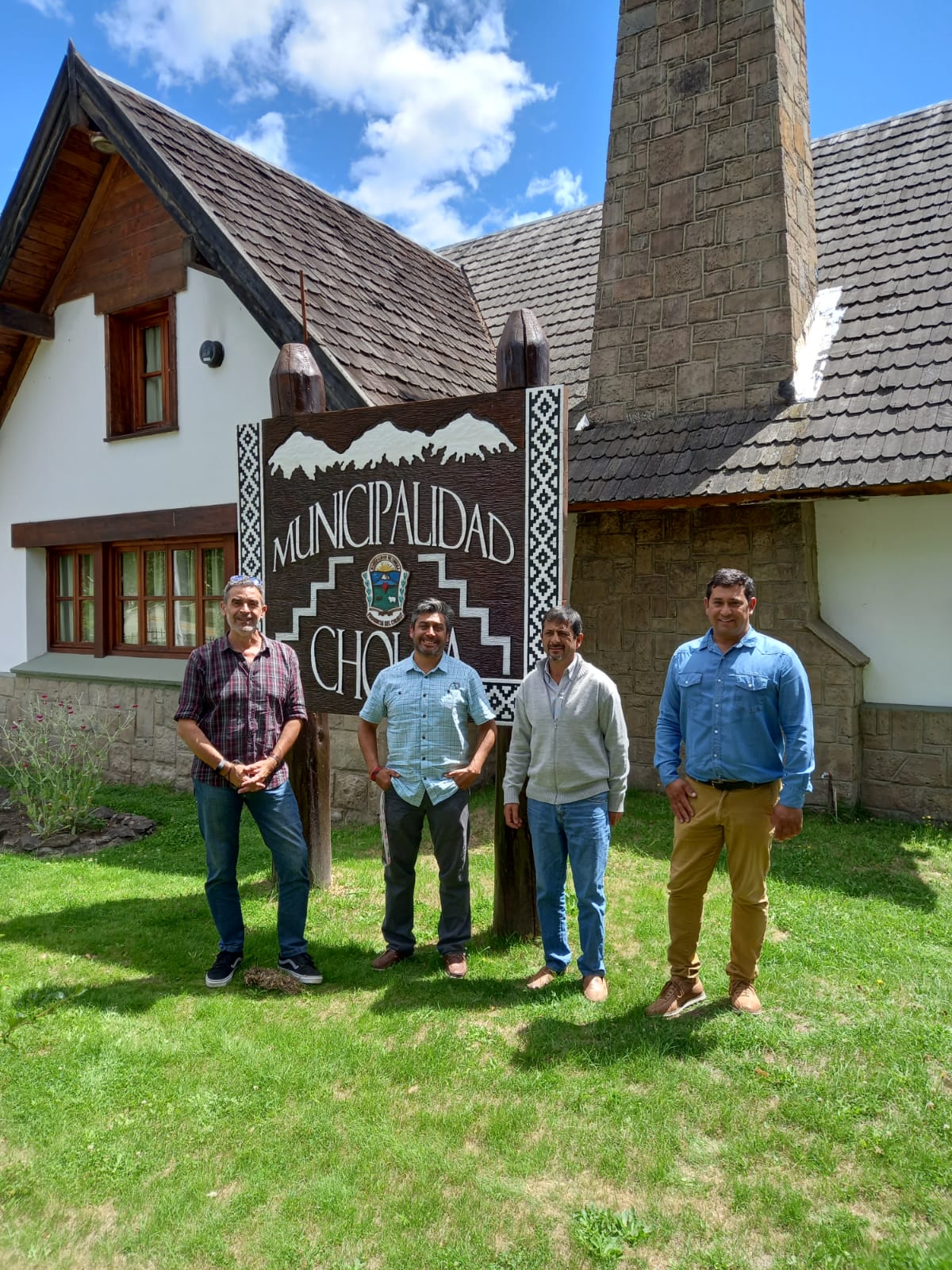 Gaffet se reunió con intendentes y responsables de turismo de la Comarca Andina