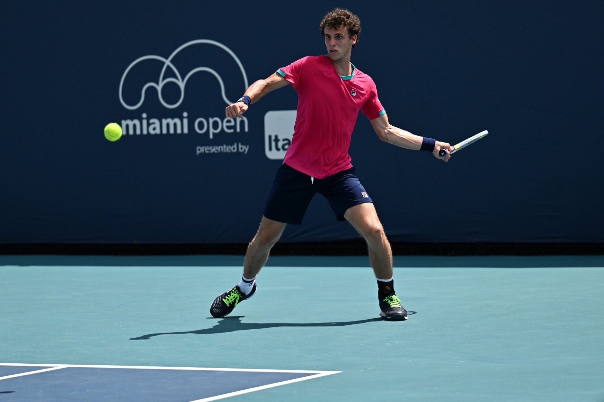 Juan Manuel Cerúndolo se clasificó a la tercera ronda del Masters 1000 de Miami