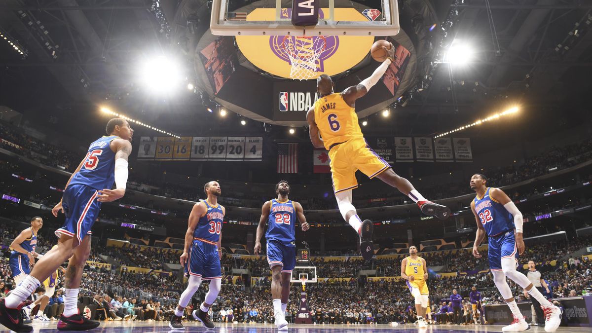 LeBron James quemó redes: Convirtió 56 puntos en el triunfo de Lakers sobre Golden State