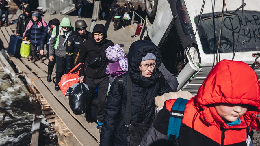 Ucrania y Rusia acordaron reanudar la evacuación de civiles por corredores humanitarios