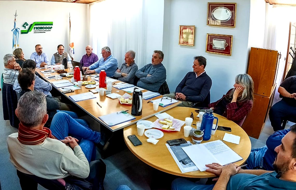 La Confederación Argentina de Cooperativas Eléctricas se reunió en Rawson donde analizaron y debatieron distintas problemáticas del sector