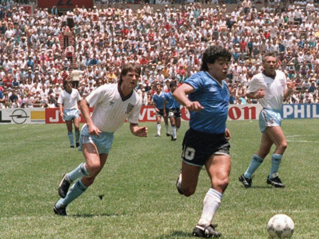 La camiseta que usó Maradona contra Inglaterra en el Mundial de México 86 se vendió en casi 9 millones de dólares