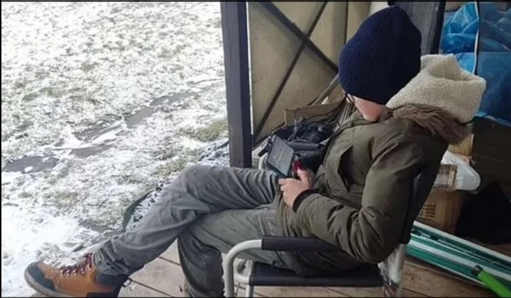 Un niño ucraniano, héroe nacional: Provocó la voladura de una columna de tanques rusos con su drone de juguete