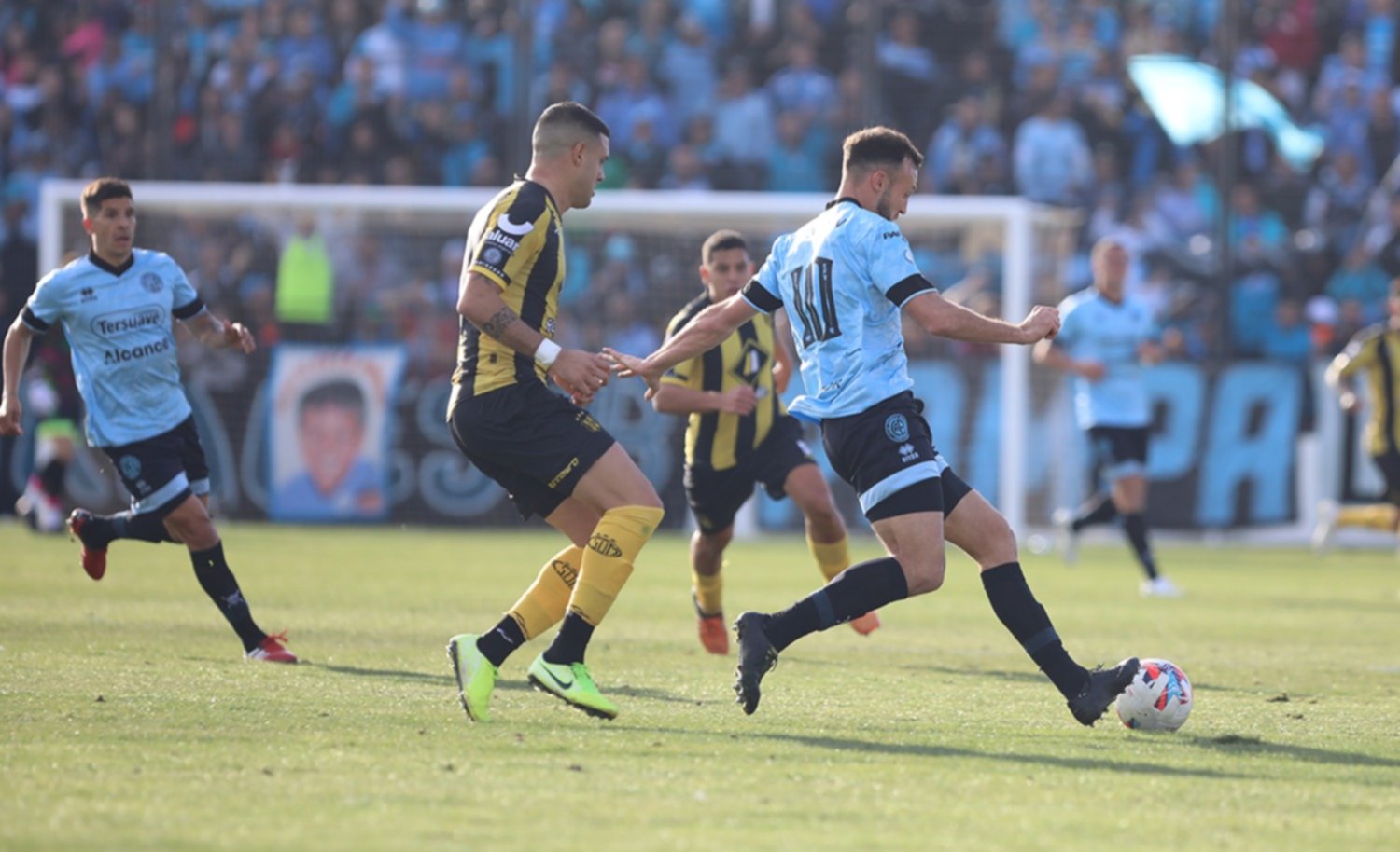 Belgrano igualó en su visita a Deportivo Madryn pero sigue líder de la Primera Nacional
