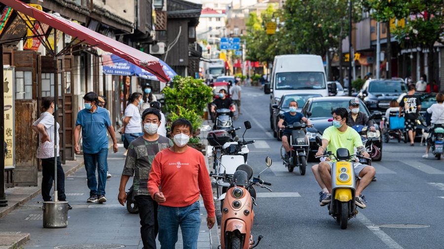 Debido a la aparición de un caso de coronavirus, China confinó otra ciudad entera