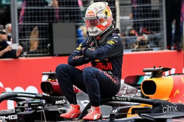 Verstappen ganó en Francia con los Mercedes como escoltas y amplió la ventaja en campeonato de F1