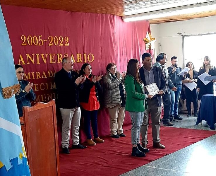 Atilio Viglione celebró su 17º aniversario: Se firmaron convenios para la ejecución de adoquines, cordones cuneta y viviendas