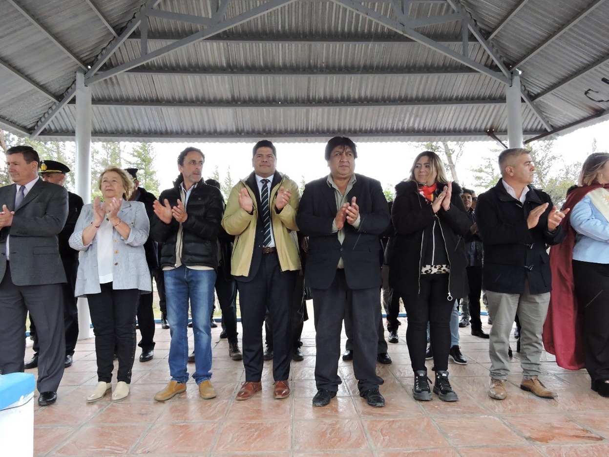 Con entrega de aportes y mejoramientos habitacionales, funcionarios provinciales acompañaron el 121° aniversario de José de San Martín