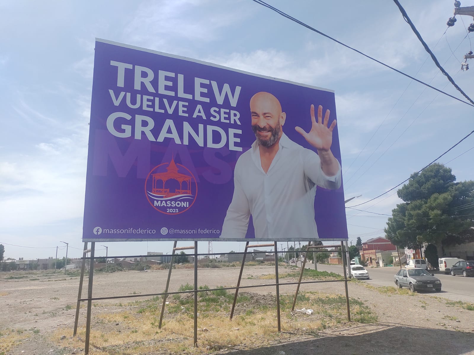 Con la consigna “Trelew vuelve a ser grande”, Massoni lanzó su propuesta en las calles y en las redes sociales