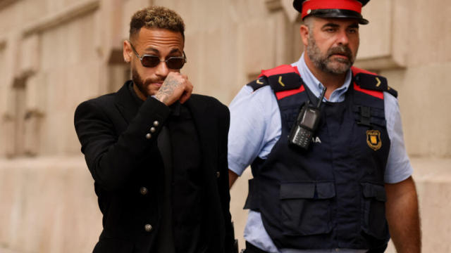 Absolvieron a Neymar por presunta estafa en su pase a Barcelona en 2013