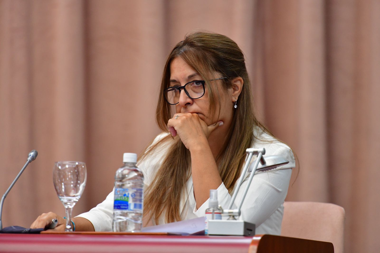 Aguilera: “El gobernador Arcioni no puede ser reelecto, es inconstitucional”