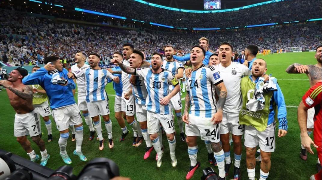 Un club europeo buscará extender el contrato de un jugador campeón del Mundo con la Selección Argentina
