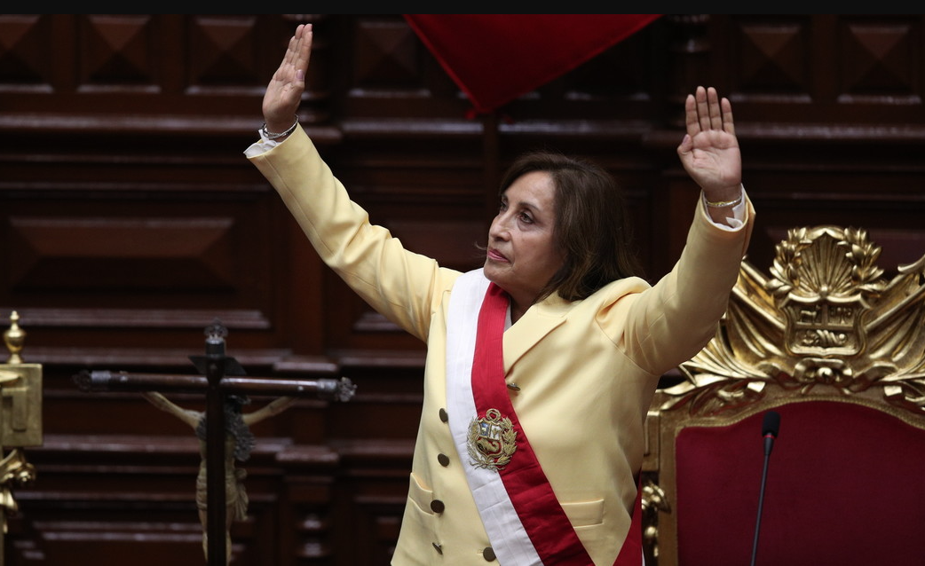 La nueva Presidenta de Perú busca formar su Gobierno tras la destitución de Castillo