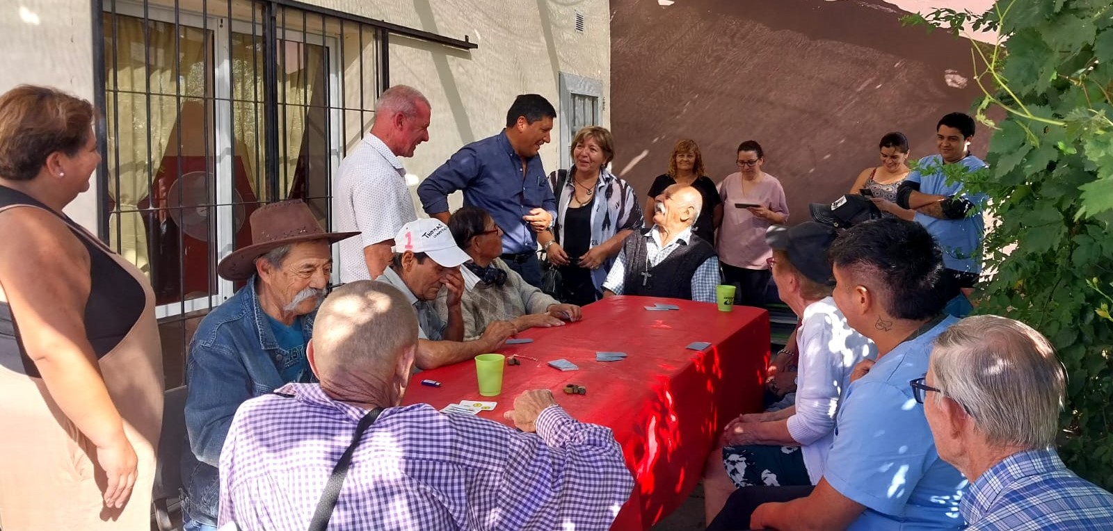Aguilera se reunió con organizaciones sociales de Gaiman para reforzar el trabajo en territorio