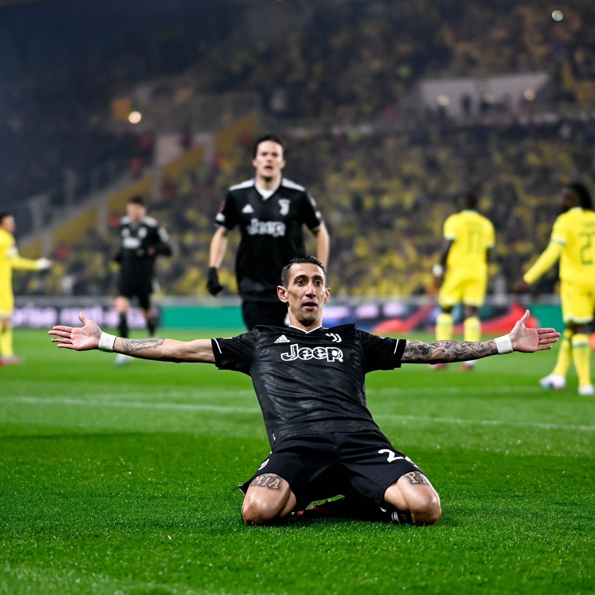Europa League: Triplete y brillante actuación de Di María para el triunfo de Juventus