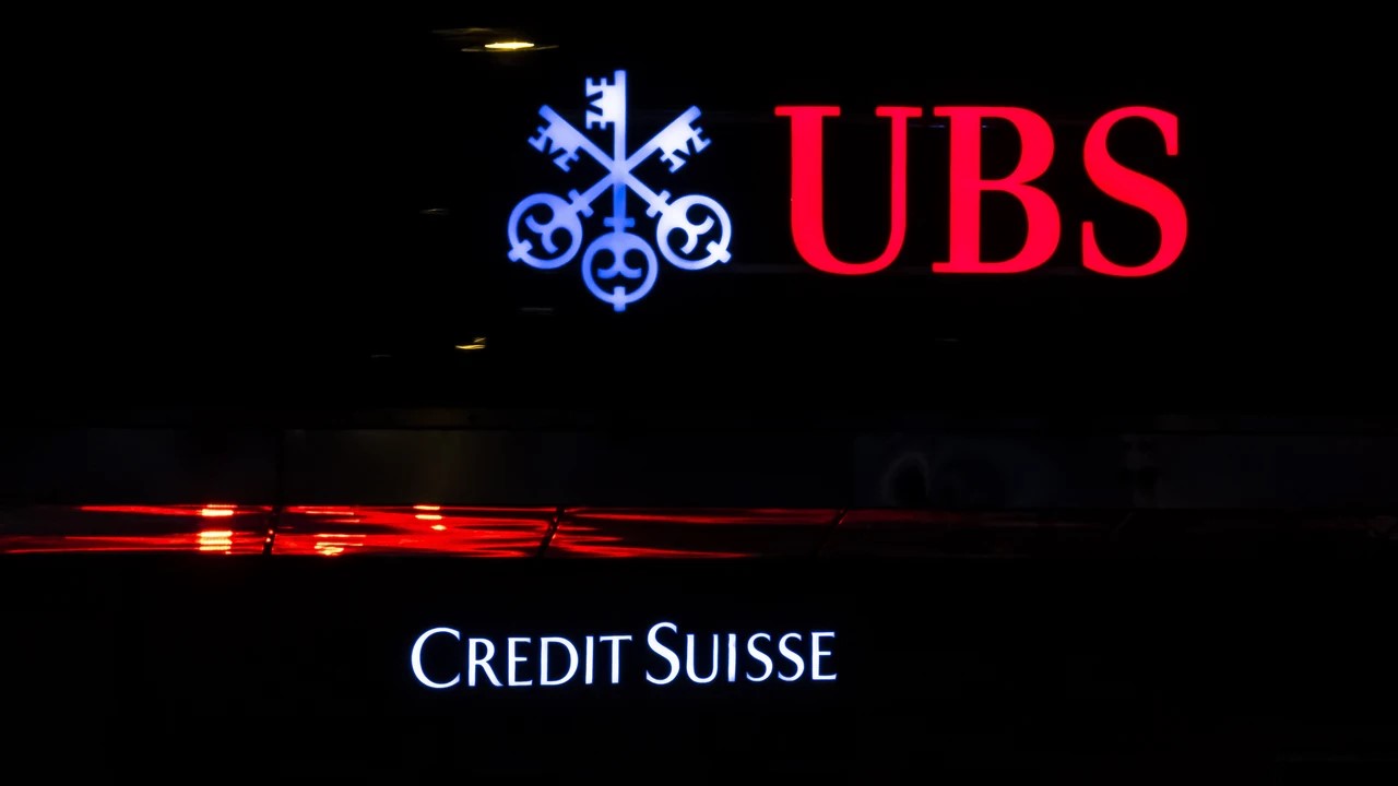 UBS se quedó con Credit Suisse por 3.250 millones de dólares tras intervención de Suiza y Estados Unidos