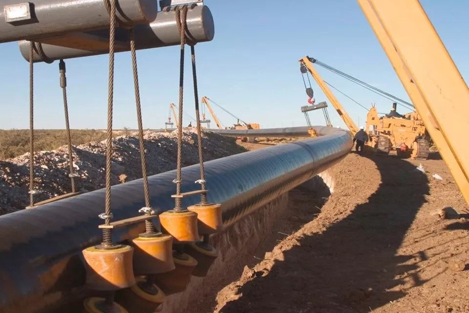 La concesión de transporte de nuevo oleoducto en Vaca Muerta será explotada por un consorcio integrado por Shell, Pan American Energy y Pluspetrol
