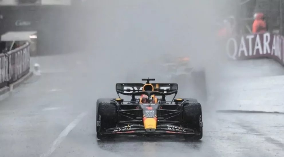 Verstappen se quedó con la quinta victoria del año bajo la lluvia en Principado de Mónaco