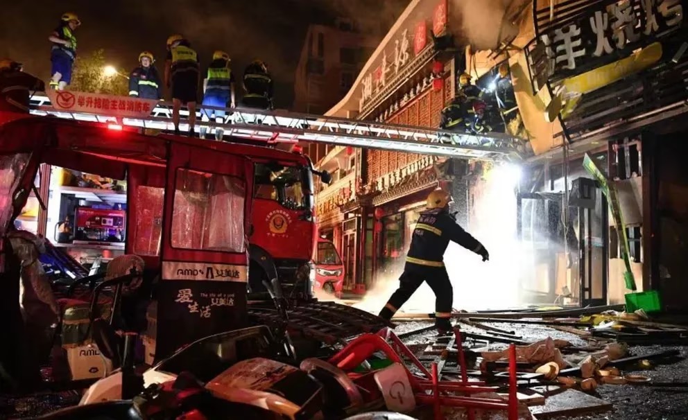 Una explosión en un restaurante de China dejó 31 personas fallecidas
