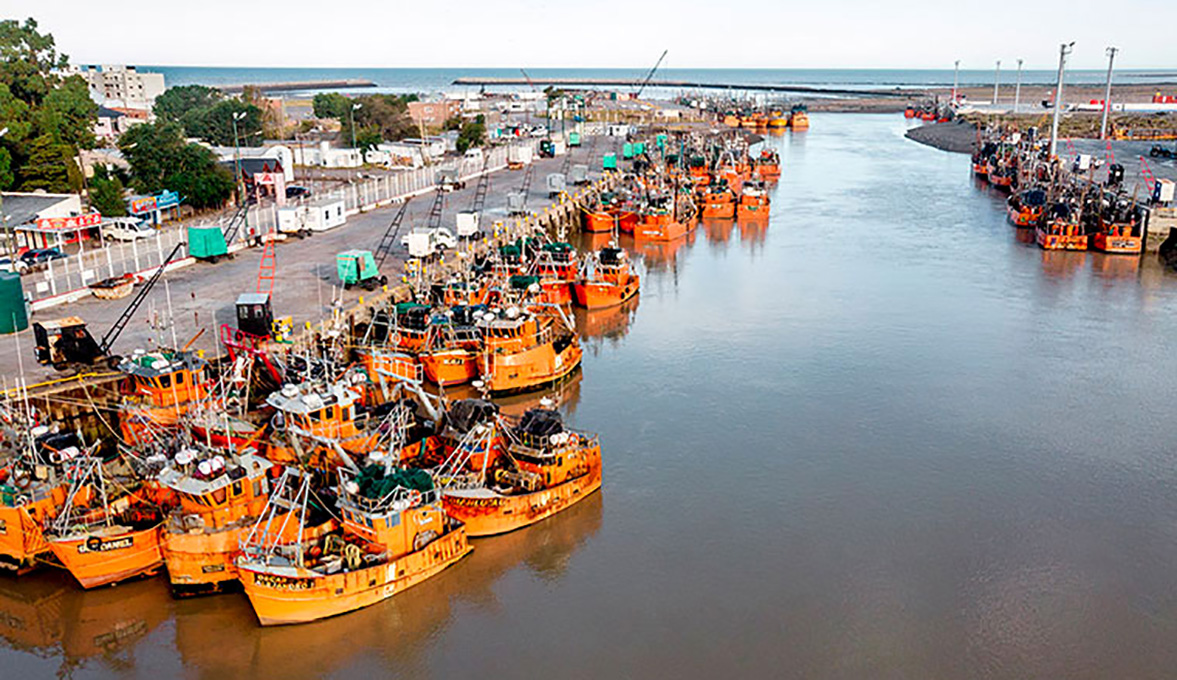 Pesca en Chubut: La Flota Amarilla impulsa un proyecto para que los planes sociales se conviertan en empleos activos para el sector con sueldos cercanos a los $ 400.000